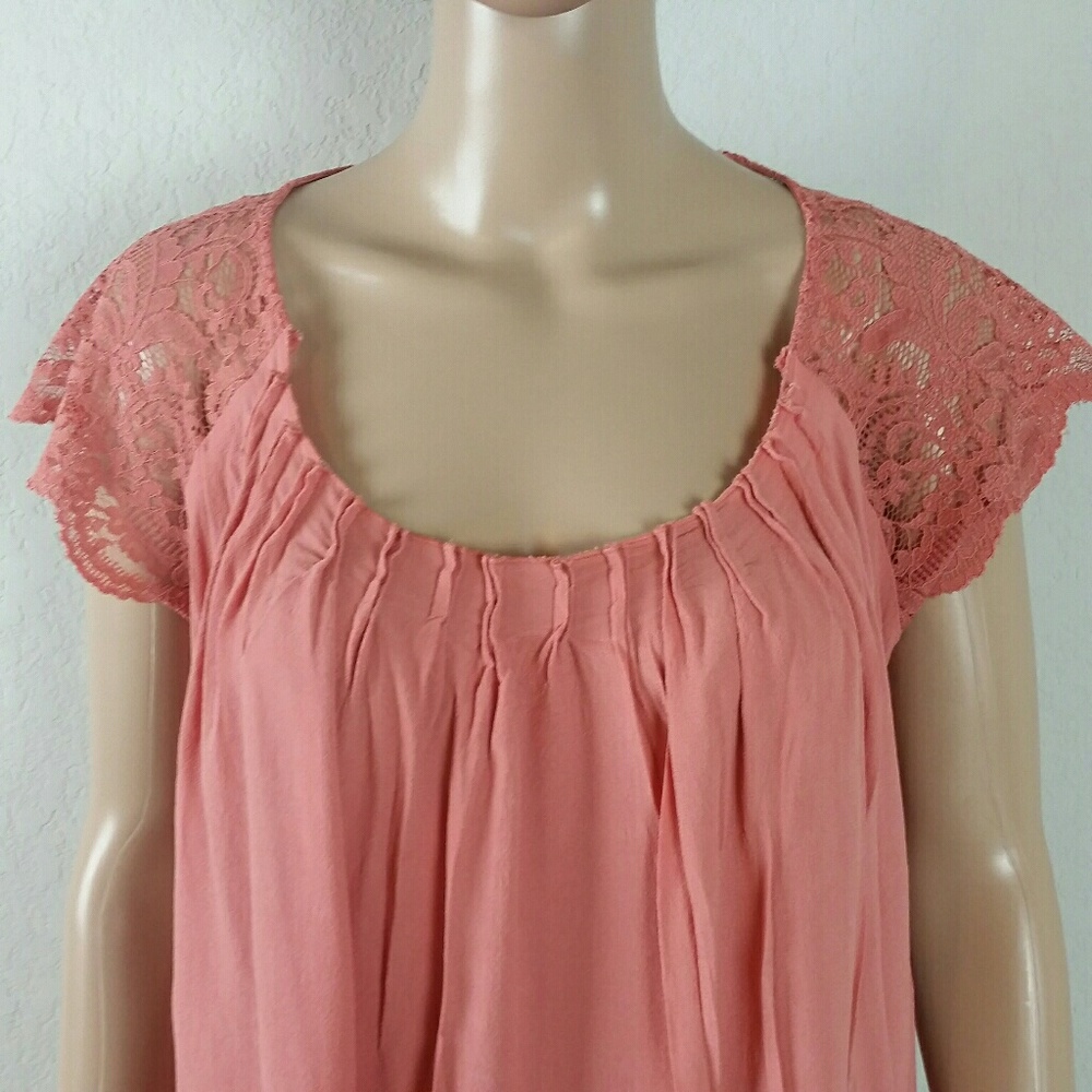 Express Pink Flowy lace top size small - Picture 6 of 8